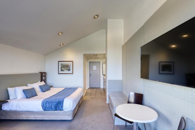 Garden Court Suites & Apartments