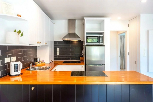 Beachfront on Waiheke 