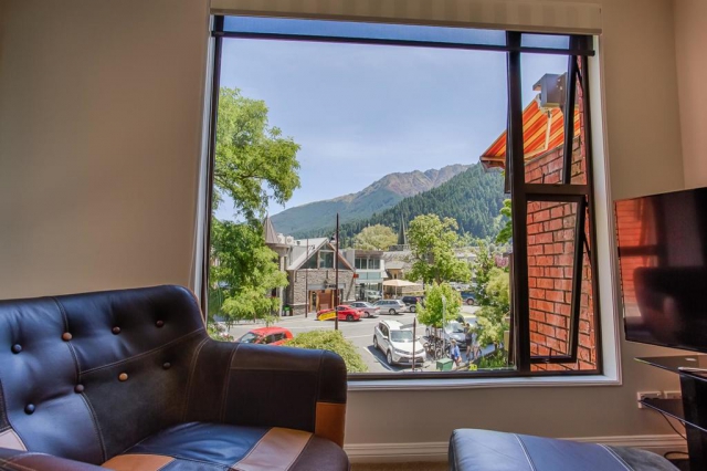 Penrich Court Apartments 