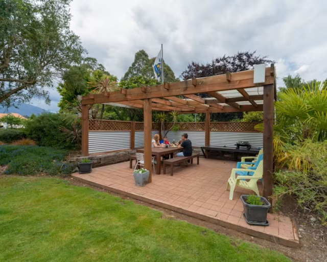 Asure Explorer Motel & Apartments