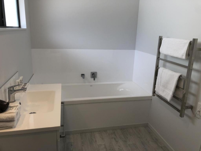 Durham Court Motor Inn