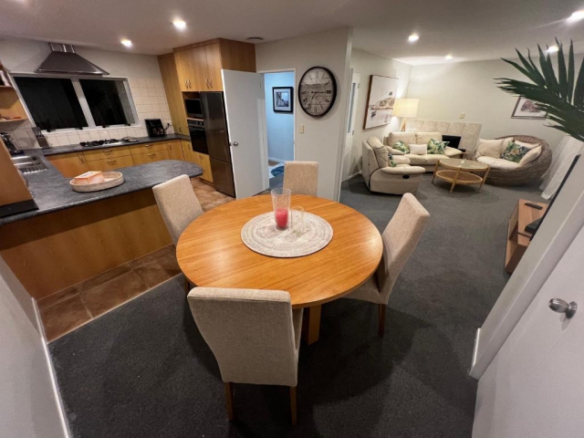 Waiake Beach Apartments
