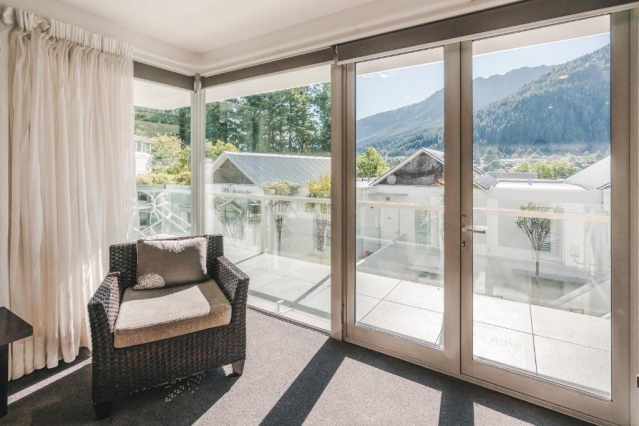 Blue Peaks Apartments 