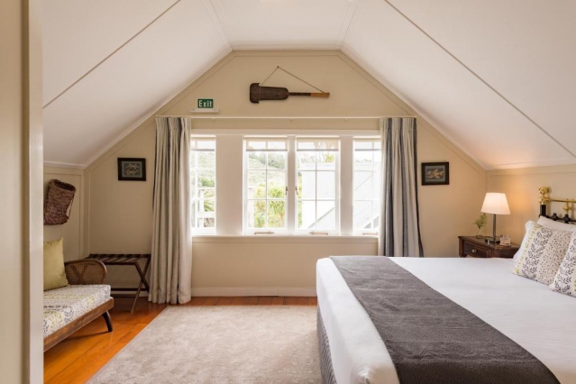 Arcadia Lodge Russell