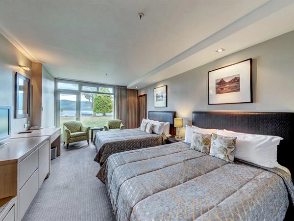 Distinction Te Anau Hotel & Villas