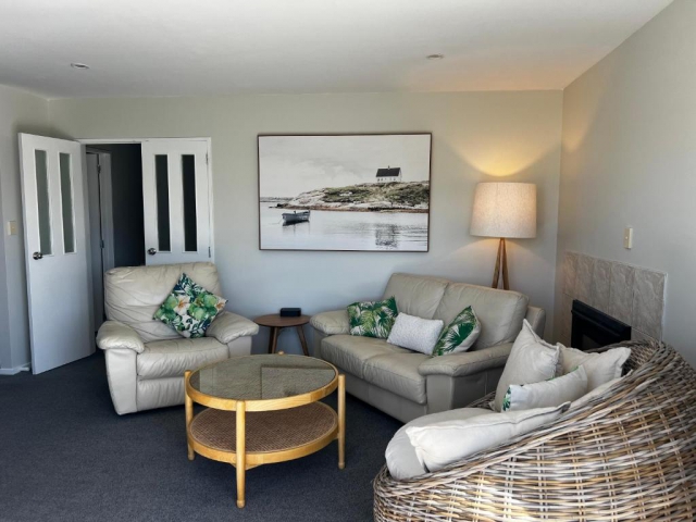 Waiake Beach Apartments