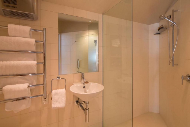 Shotover Penthouse & Spa by StaySouth
