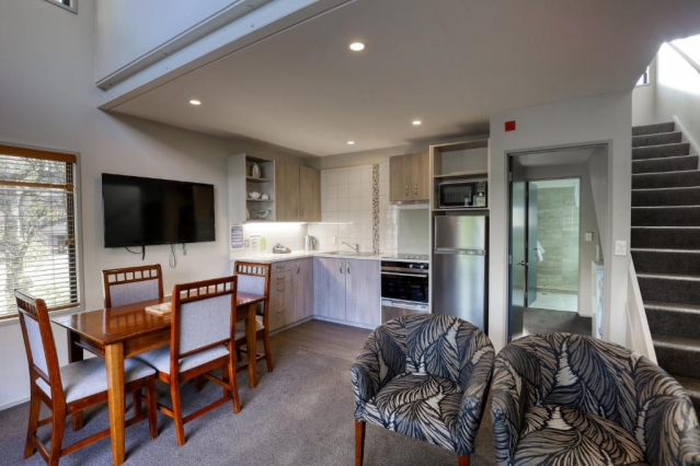 Garden Court Suites & Apartments