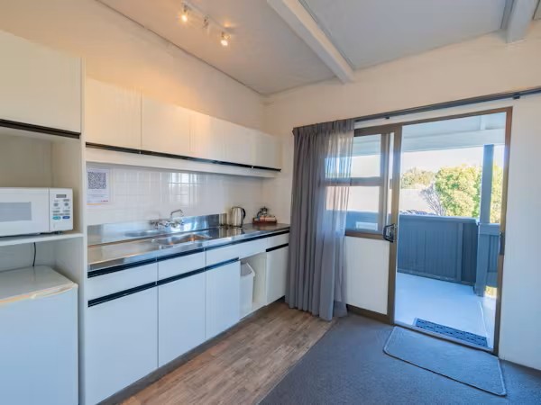 Asure Explorer Motel & Apartments