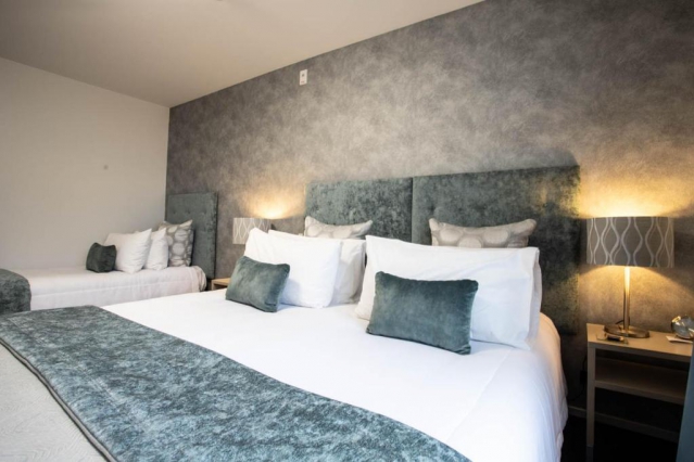 Radfords on the Lake