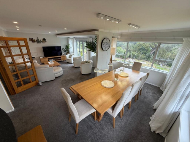 Waiake Beach Apartments