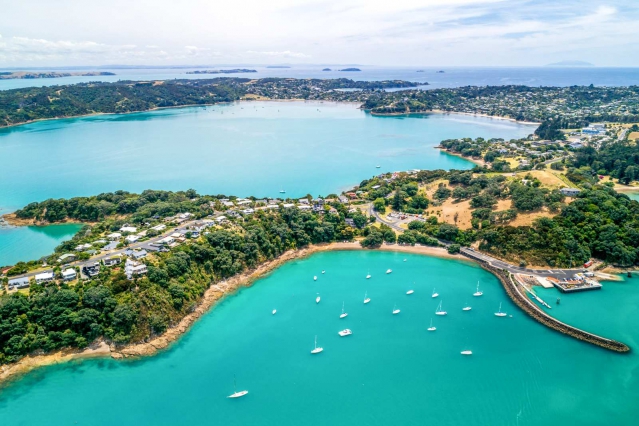 Beachfront on Waiheke 