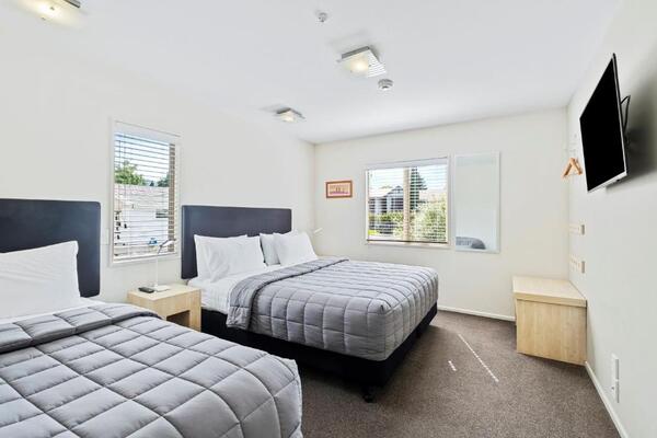 Tussock Peak Lodge