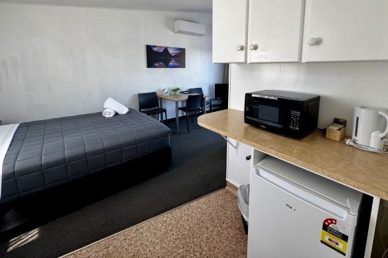 Spanish Lady Motel