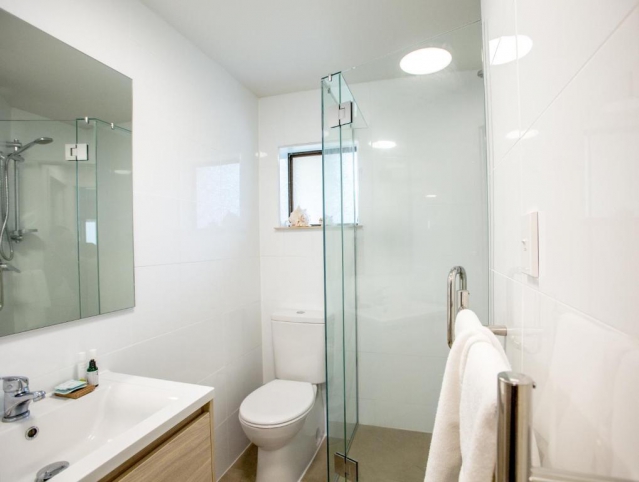 Onetangi Beach Apartments