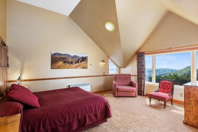 Larnach Castle Lodge