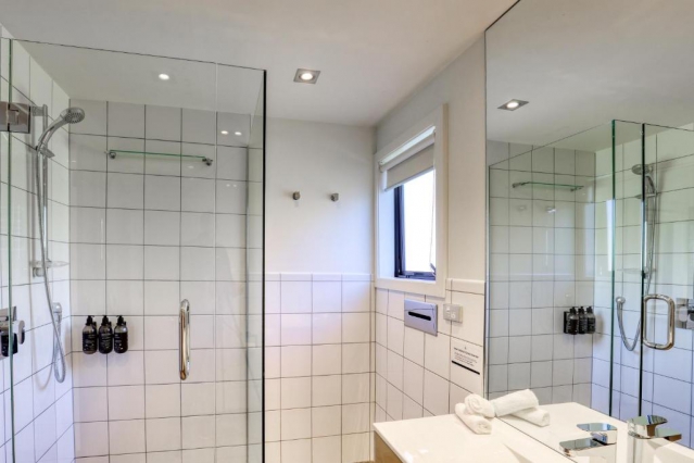 Garden Court Suites & Apartments