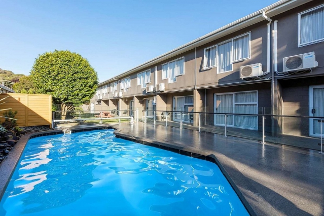 Best Western Newmarket Inn & Suites